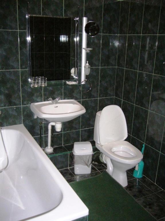 Hotel Profspilkovyi Lutsk Room photo
