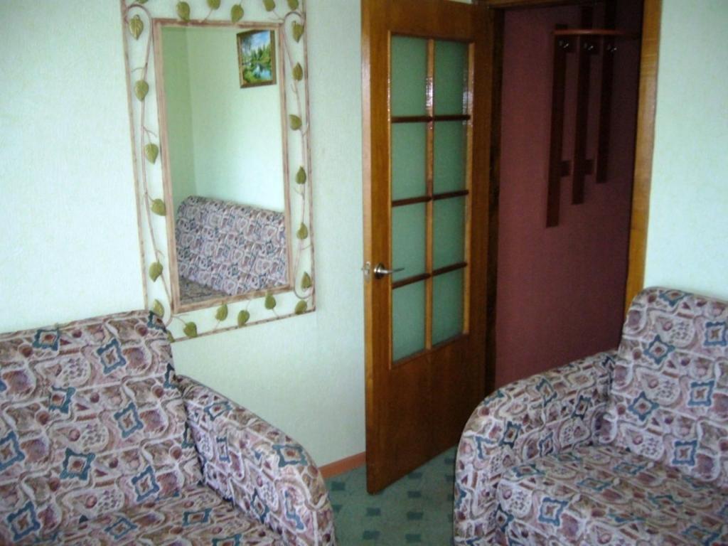 Hotel Profspilkovyi Lutsk Exterior photo