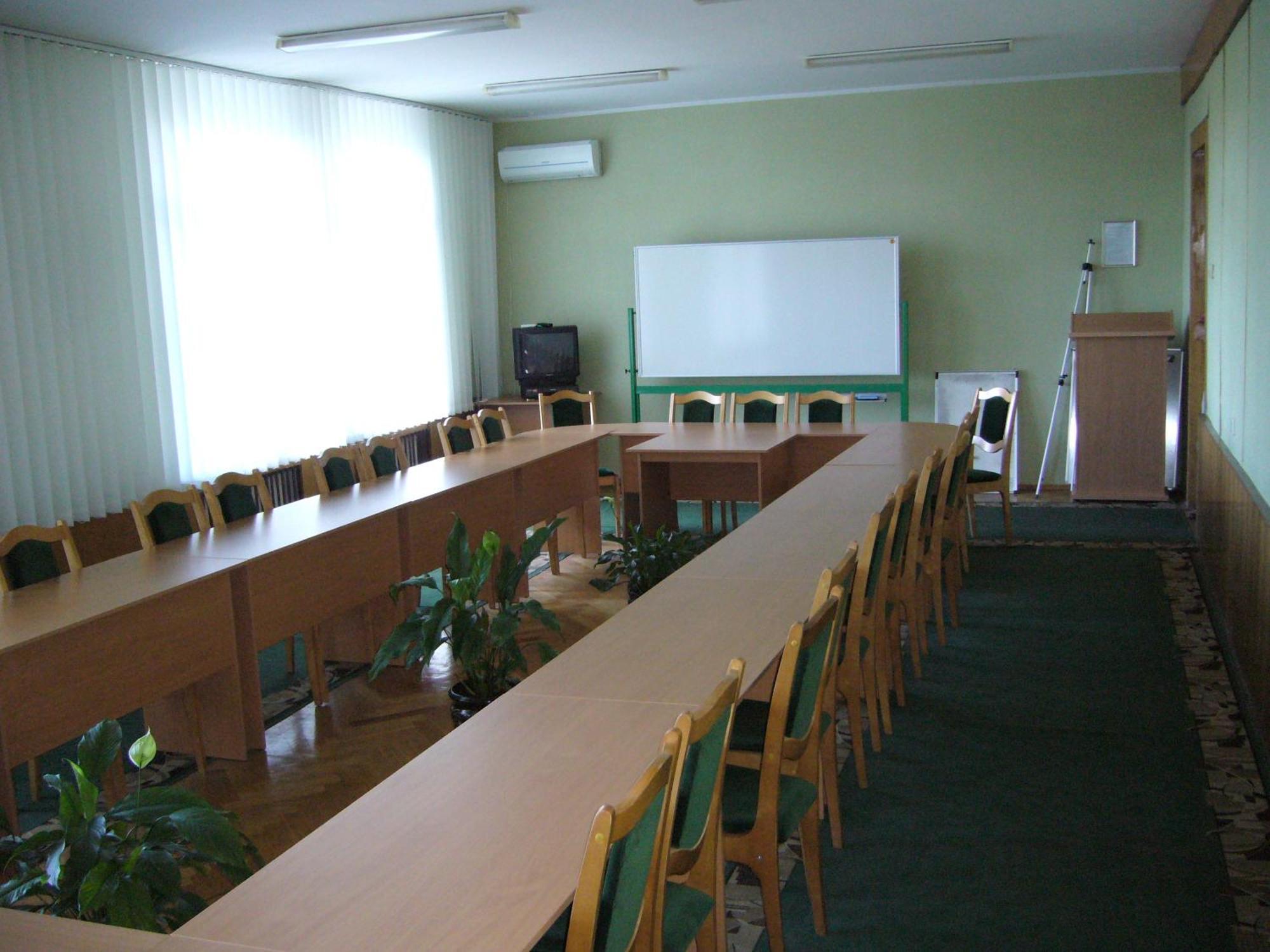 Hotel Profspilkovyi Lutsk Exterior photo